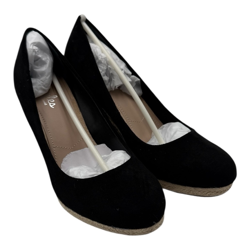 Charles by Charles David “Simple” Black Microsuede Espadrille Wedge – Size 8M